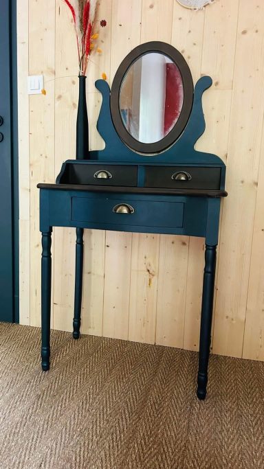 COIFFEUSE DE BONHOMME coiffeuse bleu cosmic et rouille