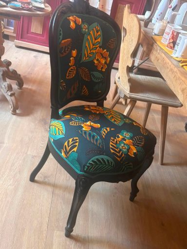 CHAISE FLEURIE chaise retapissée